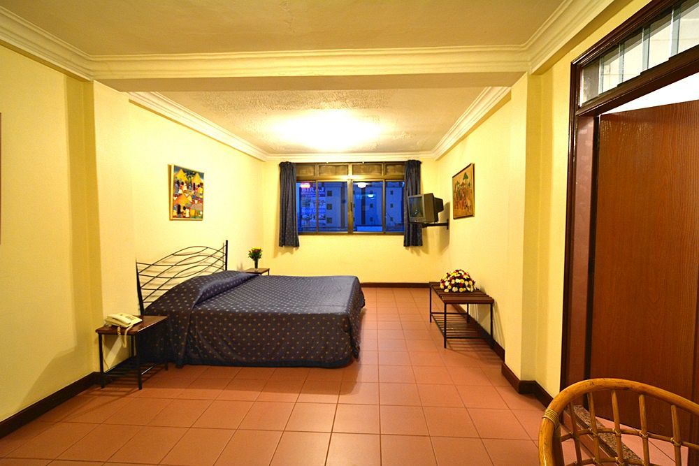Hotel Tourist Kampala Exterior foto